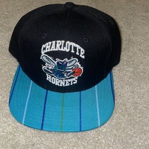 CHARLOTTE HORNETS SnapBack
